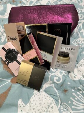 Assorted Women's Cosmetic Sample Set with Pink Metallic Pouch